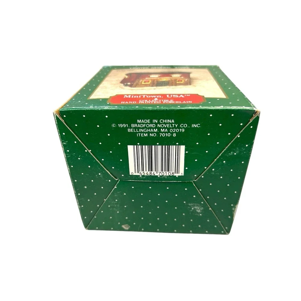 Mini Town Is Lighted General Store Porcelain Lighted‎ Christmas Decoration